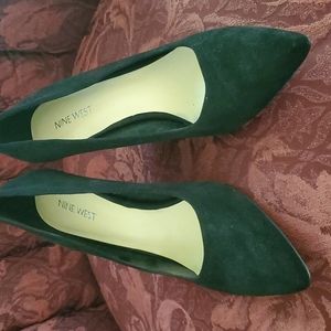 Nine West Size 11 Suede Shoes